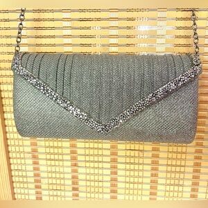 NWOT Elegant Silver Rhinestone Clutch Bag wedding Bridal Party Sparkle